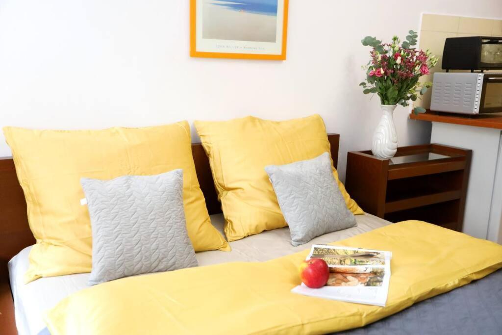 Batorego Cosy Apartment Krakow Bagian luar foto